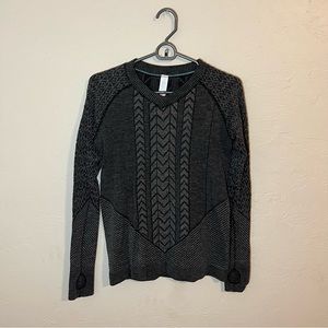 Ivivva by Lululemon Girls Glacier Air Long Sleeve Shirt 
Size 14